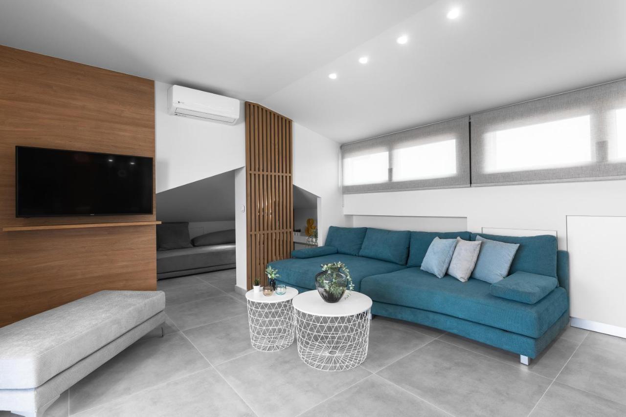 Pola'S Loft Daire Ierissos Dış mekan fotoğraf