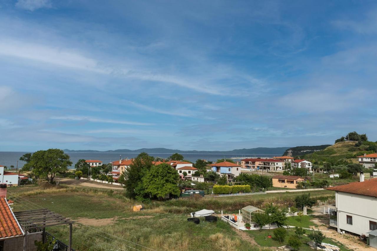 Pola'S Loft Daire Ierissos Dış mekan fotoğraf