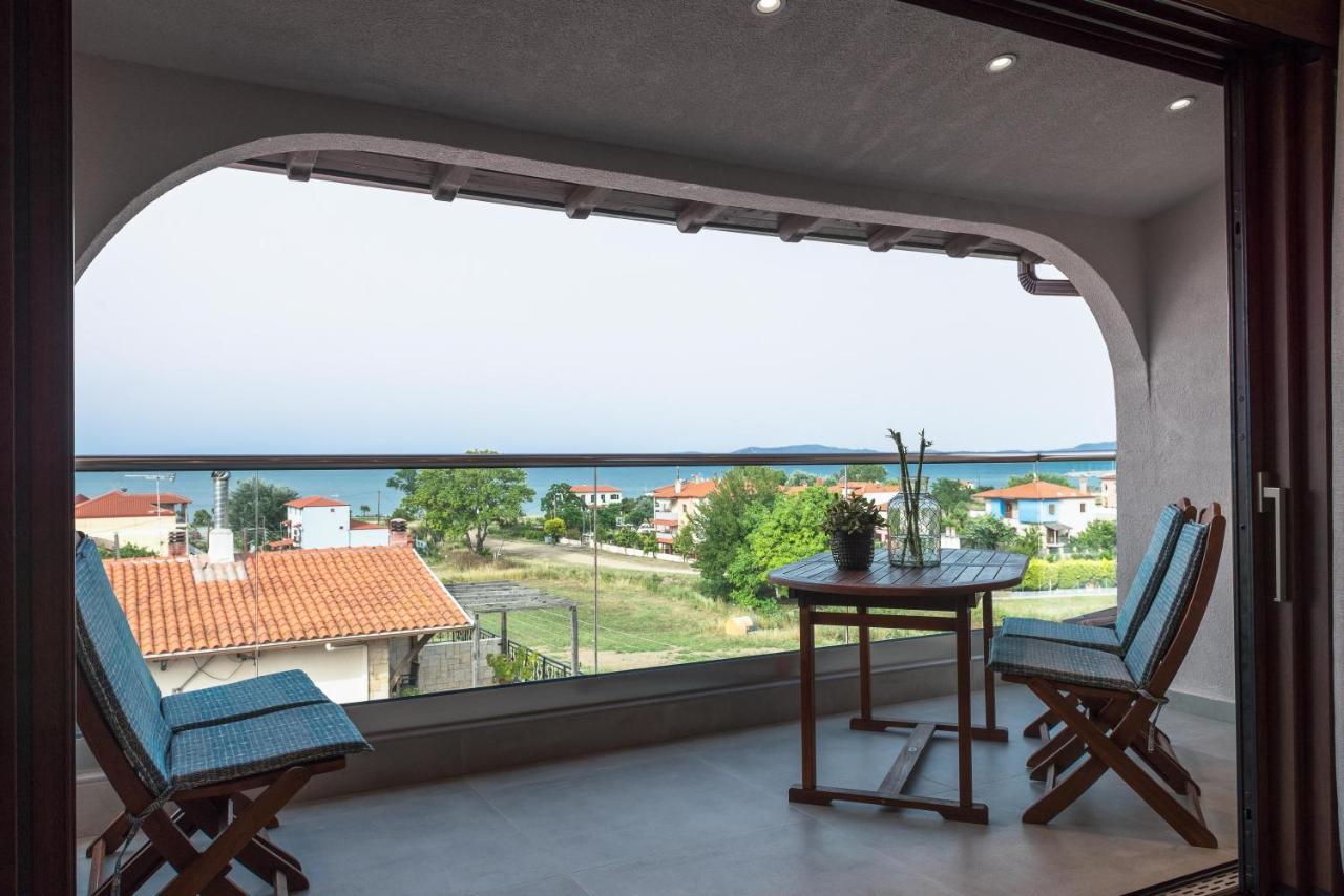 Pola'S Loft Daire Ierissos Dış mekan fotoğraf